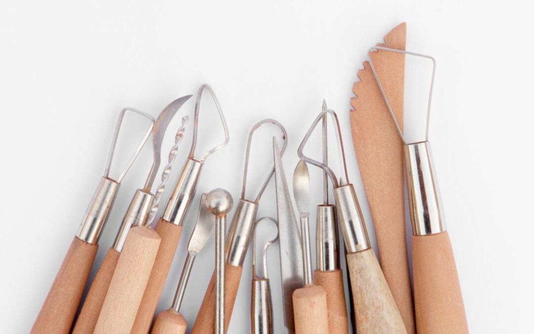 Top 5 des outils indispensables pour sculpteurs professionnels